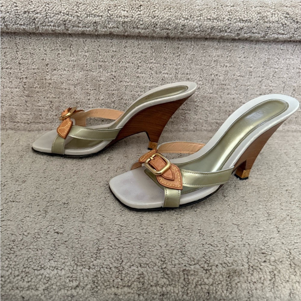 Louis Vuitton Green and Tan Heels - Picture 3 of 8